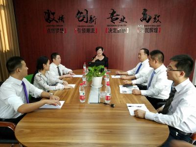 朝氣蓬勃、銳意進(jìn)取的管理團(tuán)隊(duì)